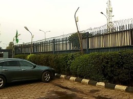 Universal Hotel Enugu