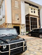 C to C Luxury Hotel and Suites