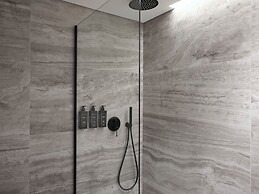 Nur Edge Aparthotel - Acropolis Skyline