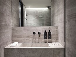 Nur Edge Aparthotel - Acropolis Skyline