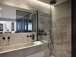 Nur Edge Aparthotel - Acropolis Skyline