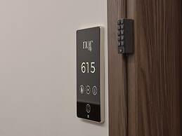 Nur Edge Aparthotel - Acropolis Skyline