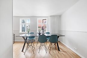 Baldursbrá - Downtown Holiday Home