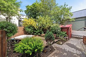 Baldursbrá - Downtown Holiday Home