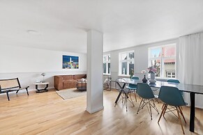 Baldursbrá - Downtown Holiday Home