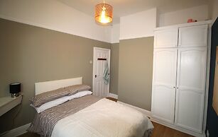 Large 3 Bed Bungalow - Beautiful Refurb - Garden