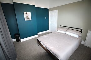 Large 3 Bed Bungalow - Beautiful Refurb - Garden