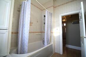 Large 3 Bed Bungalow - Beautiful Refurb - Garden