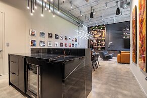 Wynwood Condo, Walk to Restaurants & Nightclubs!