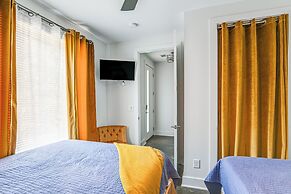 Bright Nashville Townhome ~ 5 Mi to Downtown!