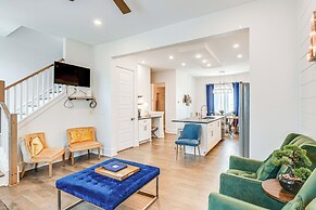 Bright Nashville Townhome ~ 5 Mi to Downtown!