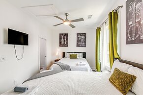 Bright Nashville Townhome ~ 5 Mi to Downtown!