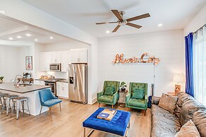 Bright Nashville Townhome ~ 5 Mi to Downtown!