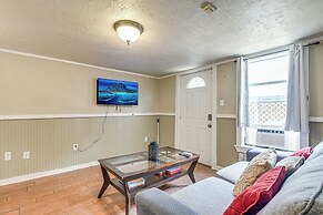 Cozy Galveston Apt w/ Patio: Close to The Strand!
