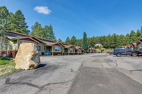 Pagosa Springs End Unit w/ Kayaks, Steps to Lake