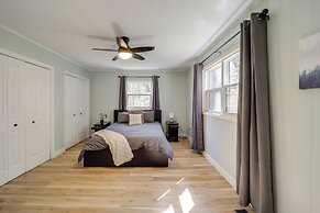 24-acre Cottage w/ Hot Tub ~ 10 Mi to Blowing Rock