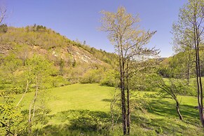 24-acre Cottage w/ Hot Tub ~ 10 Mi to Blowing Rock