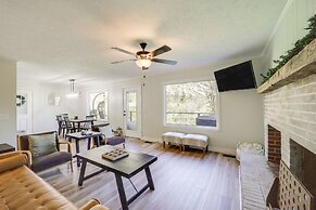 24-acre Cottage w/ Hot Tub ~ 10 Mi to Blowing Rock