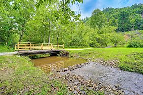 24-acre Cottage w/ Hot Tub ~ 10 Mi to Blowing Rock