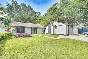 Home w/ Lanai: 12 Mi to Busch Gardens Tampa Bay!