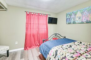 Home w/ Lanai: 12 Mi to Busch Gardens Tampa Bay!