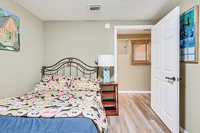 Home w/ Lanai: 12 Mi to Busch Gardens Tampa Bay!