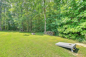 5 Mi to Cave Run Lake: Wellington Cabin w/ Deck!