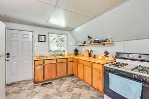 5 Mi to Cave Run Lake: Wellington Cabin w/ Deck!