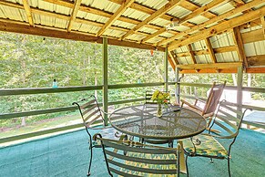 5 Mi to Cave Run Lake: Wellington Cabin w/ Deck!