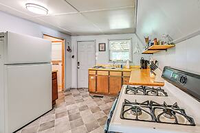 5 Mi to Cave Run Lake: Wellington Cabin w/ Deck!