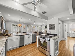 Completely Coastal Plus Sol Surfer 5 Bedroom Home by RedAwning