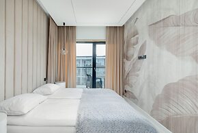 Beachside Apartment by Renters