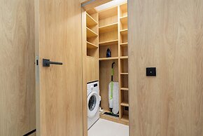 Beachside Apartment by Renters