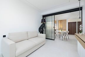 Beachside Apartment by Renters