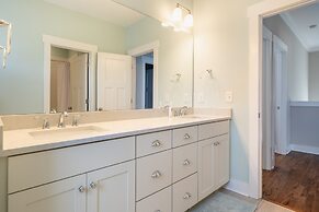 Stylish Haven In Vibrant Raleigh, 5-minute Walk To Transfer Co. Food H