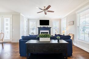 Stylish Haven In Vibrant Raleigh, 5-minute Walk To Transfer Co. Food H