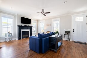 Stylish Haven In Vibrant Raleigh, 5-minute Walk To Transfer Co. Food H
