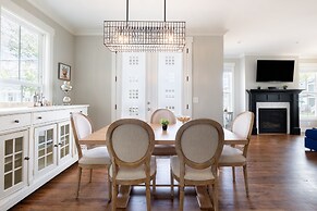 Stylish Haven In Vibrant Raleigh, 5-minute Walk To Transfer Co. Food H