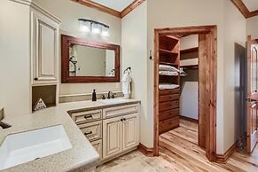 Rocky Mountain Retreat 4 Bedroom Home by RedAwning