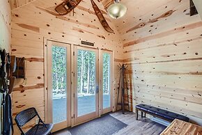 Rocky Mountain Retreat 4 Bedroom Home by RedAwning