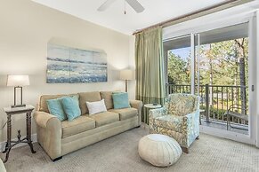 Margot Bay Condo by RedAwning