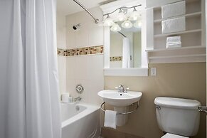 Margot Bay Condo by RedAwning