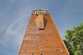 Margot Bay Condo by RedAwning