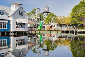 Margot Bay Condo by RedAwning