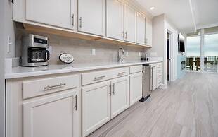 Phoenix Gulf Towers 1607 3 Bedroom Condo by RedAwning