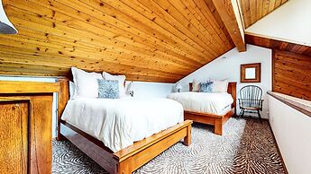 Snowflower #75 3 Bedroom Condo by RedAwning