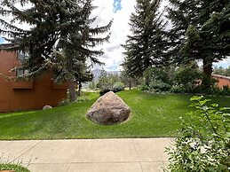 Snowflower #75 3 Bedroom Condo by RedAwning