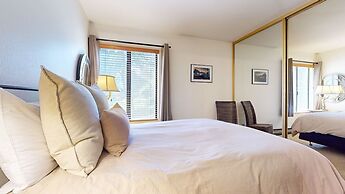 Snowflower #75 3 Bedroom Condo by RedAwning