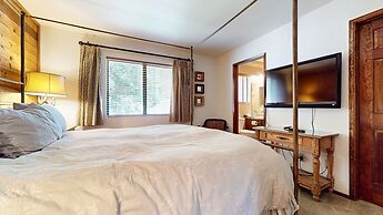 Snowflower #75 3 Bedroom Condo by RedAwning