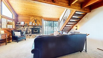 Snowflower #75 3 Bedroom Condo by RedAwning